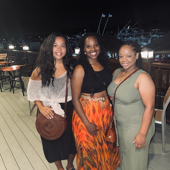 Meet your Posher, Mic - Picture 5 of 11